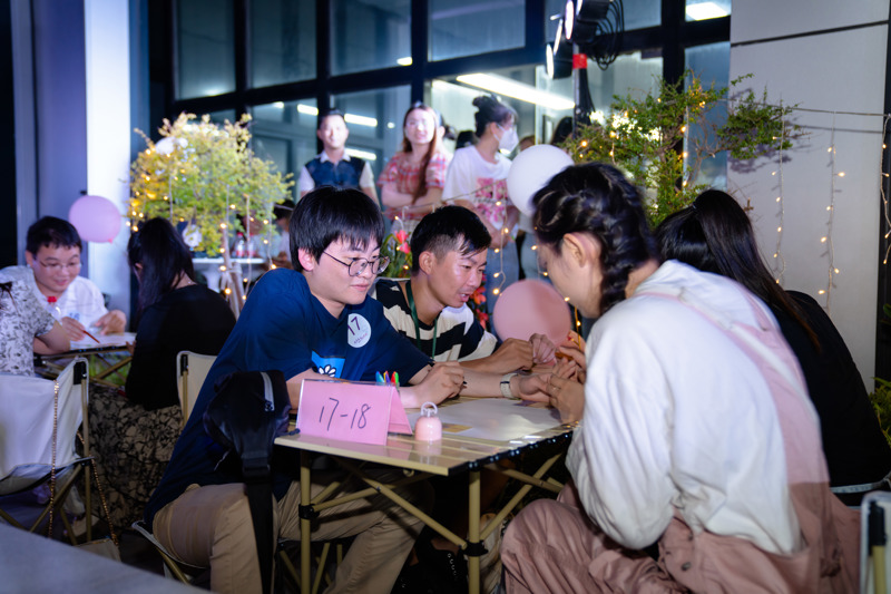 丰乐社区举办的七夕活动