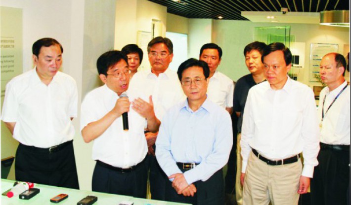 曾任中央书记处书记赵洪祝（时任浙江省委书记）；；；；；；中央政治局委员黄坤明（时任杭州市委书记）